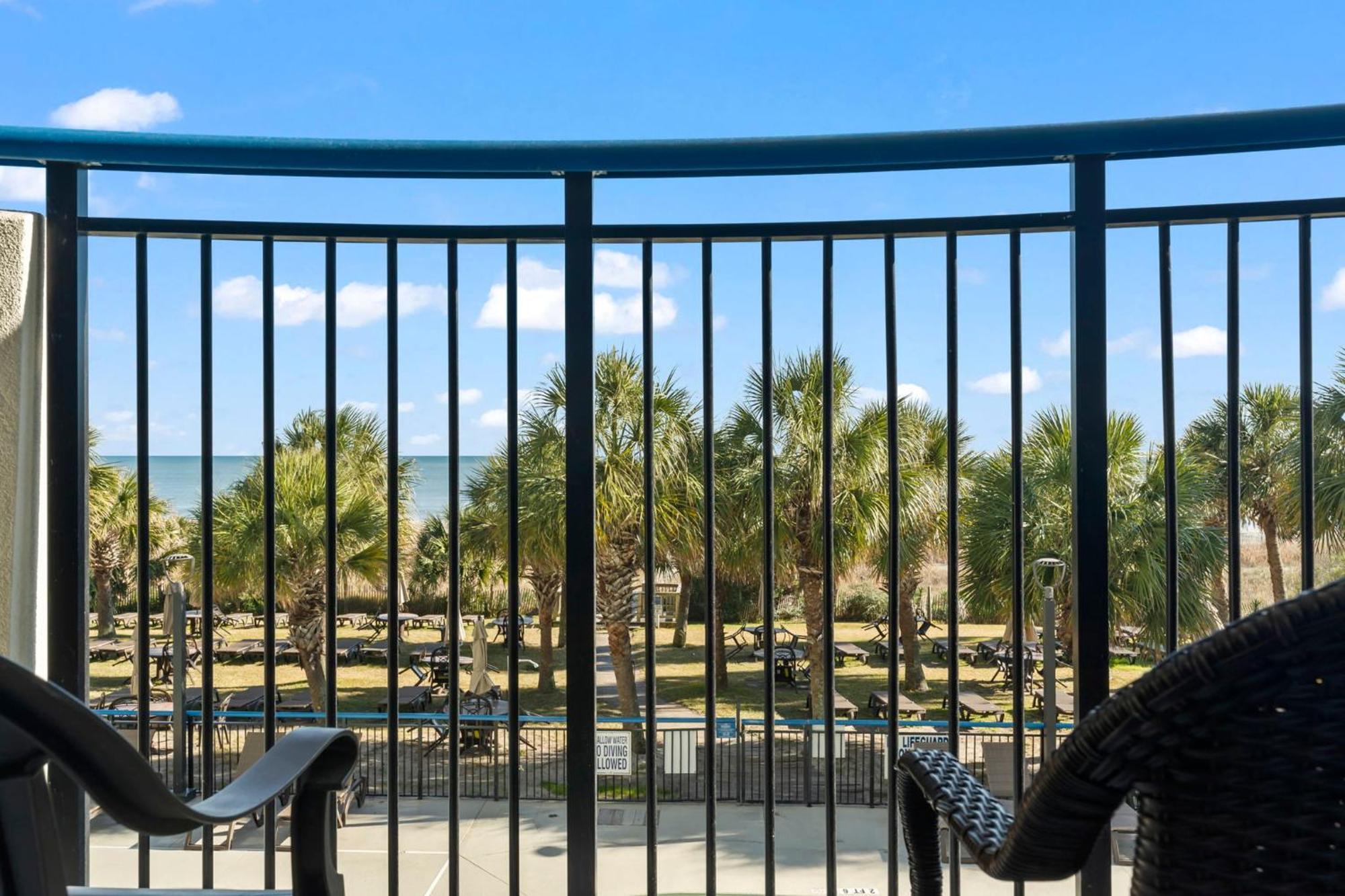 Recently Remodeled Double Queen Condo- Oceanfront Views! Boardwalk 135 Миртл-Бич Экстерьер фото